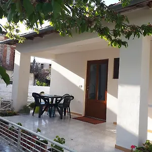  Apartment Bona's Albanien